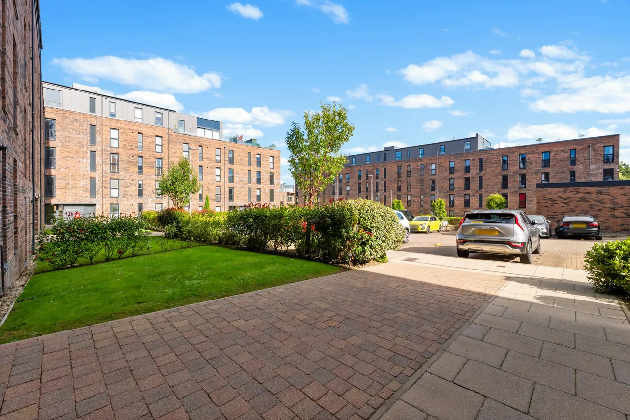 Flat 4, 8 Mansionhouse Court, Langside, G41 3DE, photo 10