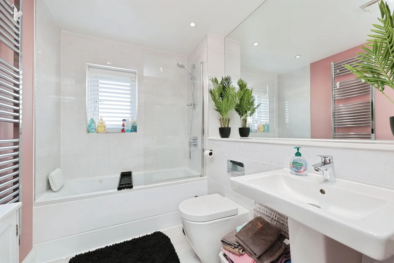 Fullers Avenue, Watford, WD25, photo 13