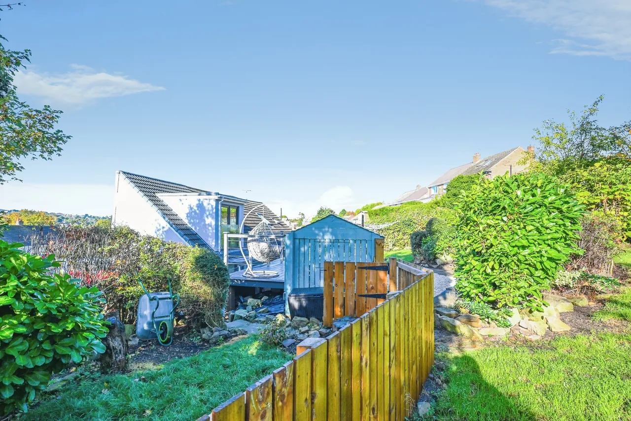 Hough End Garth, Leeds, LS13, photo 34