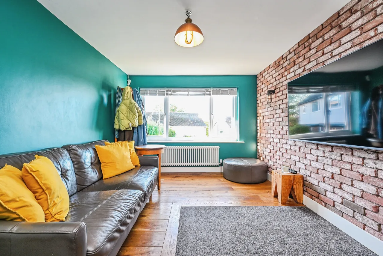Hough End Garth, Leeds, LS13, photo 4