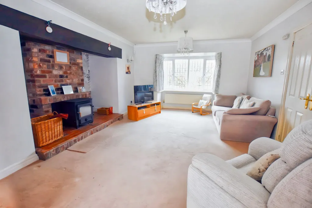 Sambrook Crescent, Market Drayton, photo 2