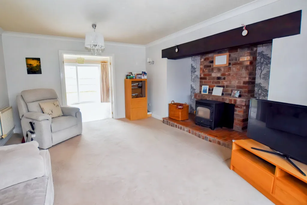 Sambrook Crescent, Market Drayton, photo 4