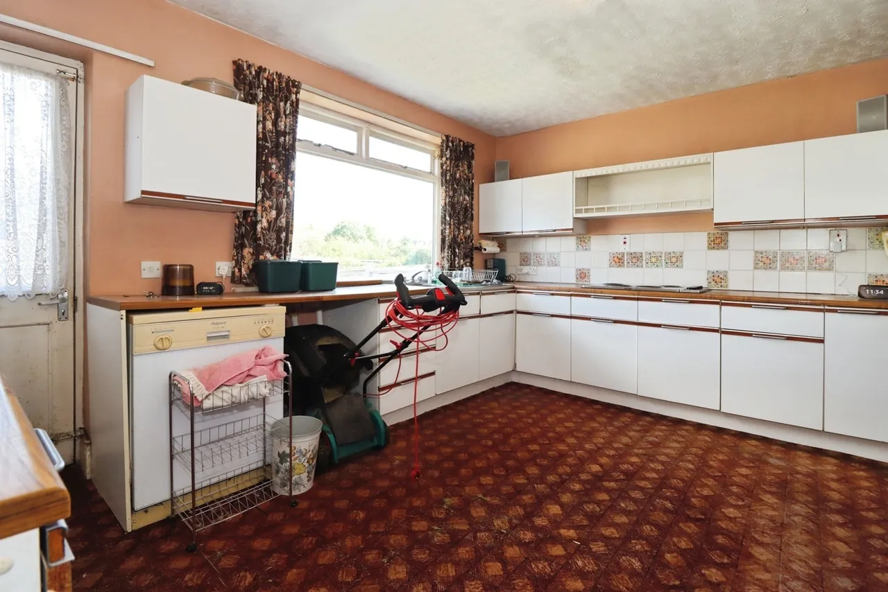 Cleve Road, BRISTOL, Avon, BS34, photo 10