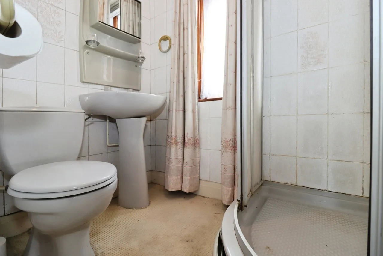Cleve Road, BRISTOL, Avon, BS34, photo 20