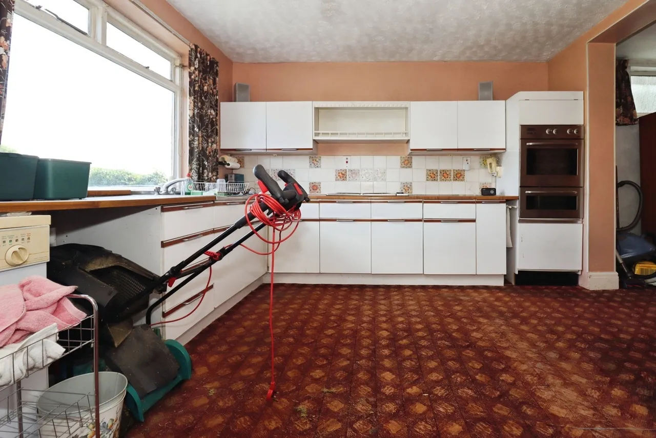 Cleve Road, BRISTOL, Avon, BS34, photo 18