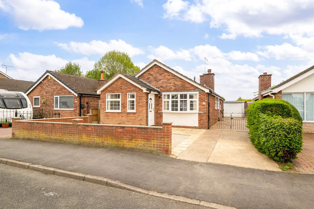 3 bed house for sale, Bradbury Avenue, Lincoln, LN5