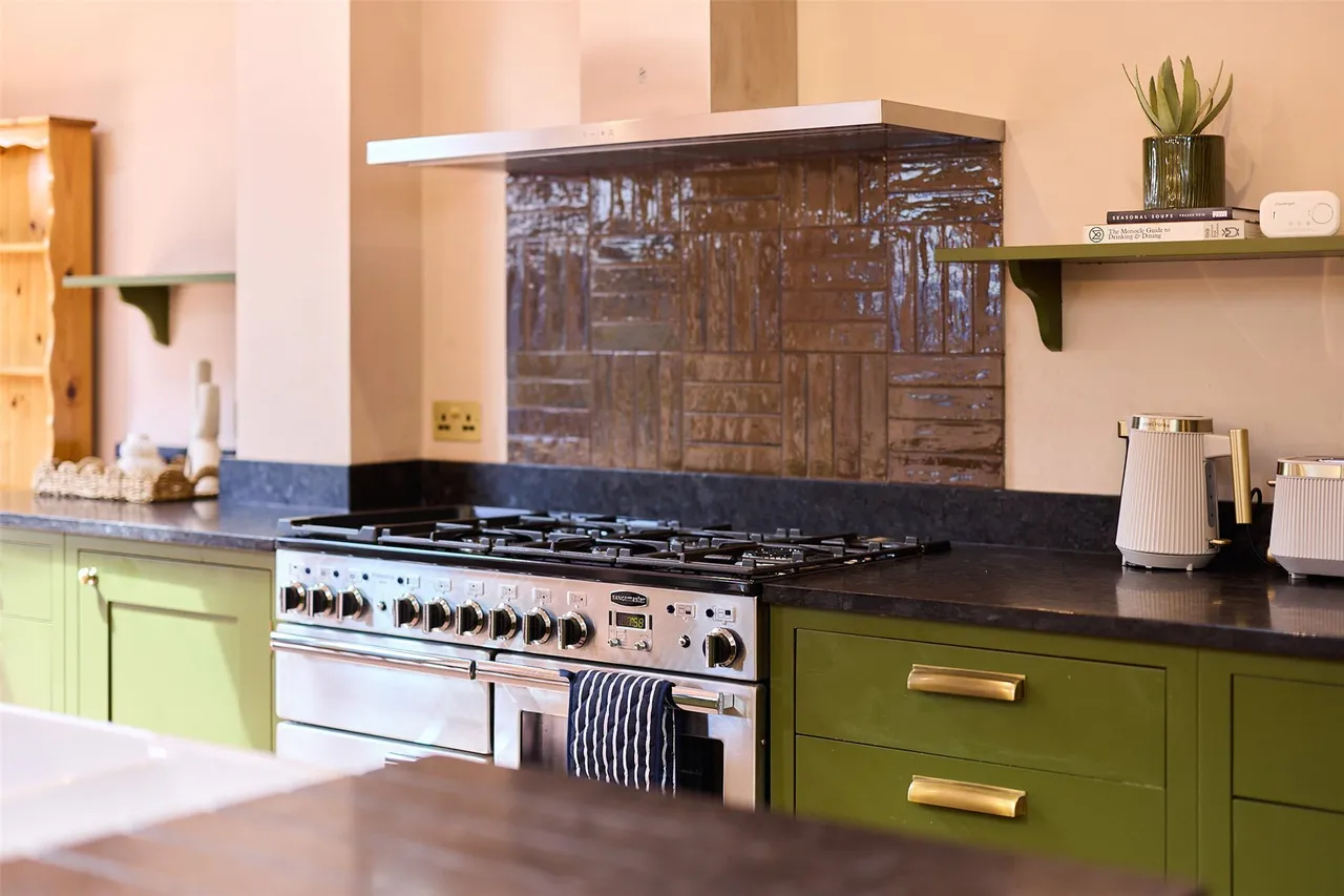 Naylor Road, London, SE15, photo 3