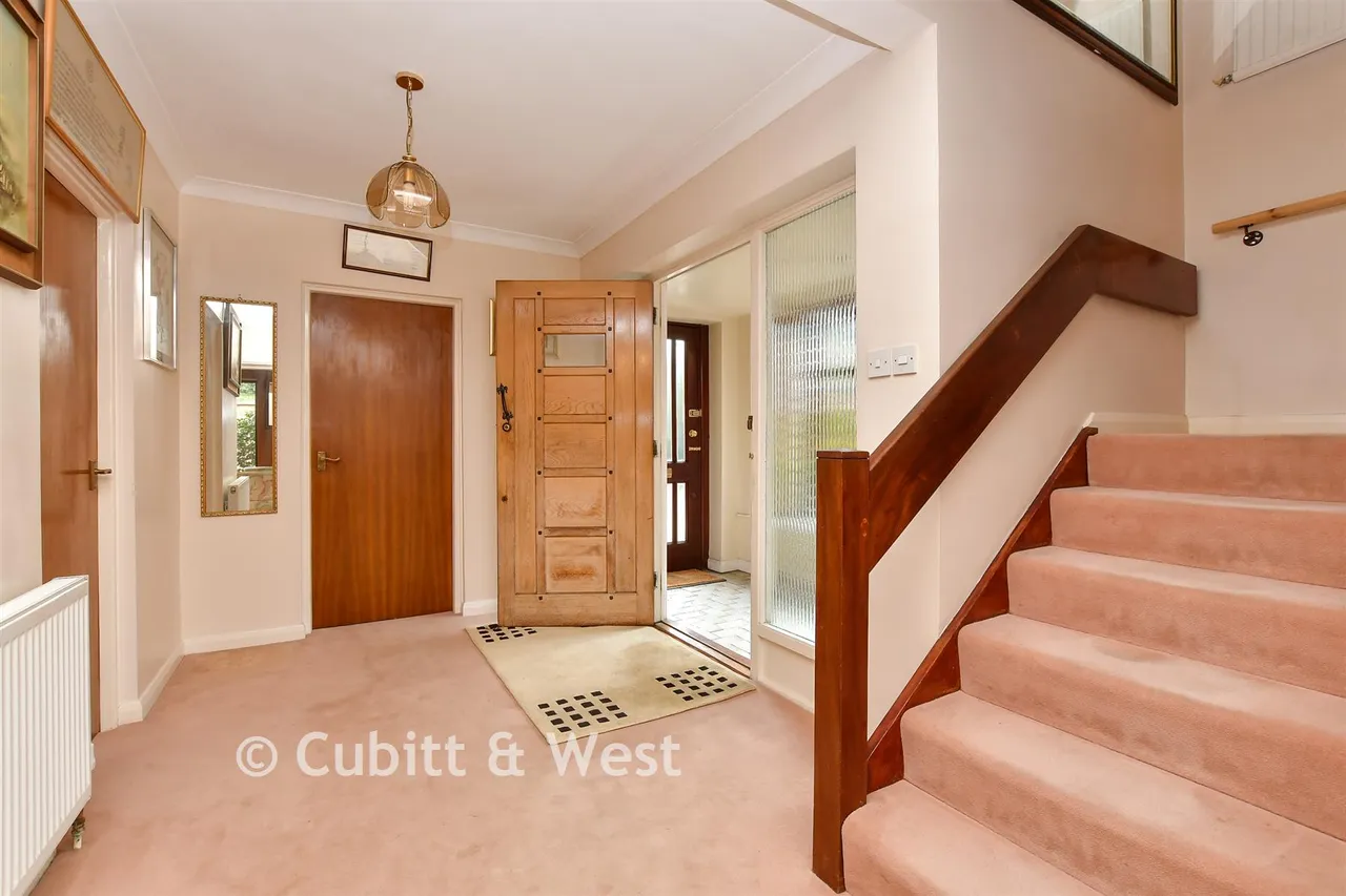 Brighton Road, Purley, CR8, photo 2