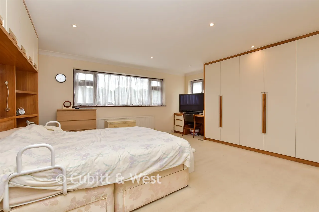 Brighton Road, Purley, CR8, photo 6
