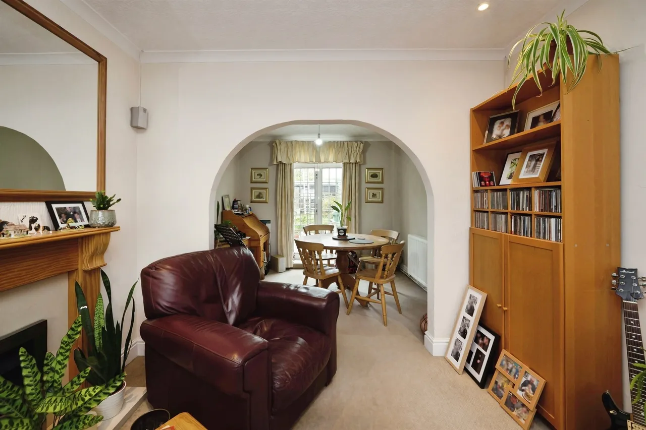 Long Readings Lane, Slough, SL2, photo 17