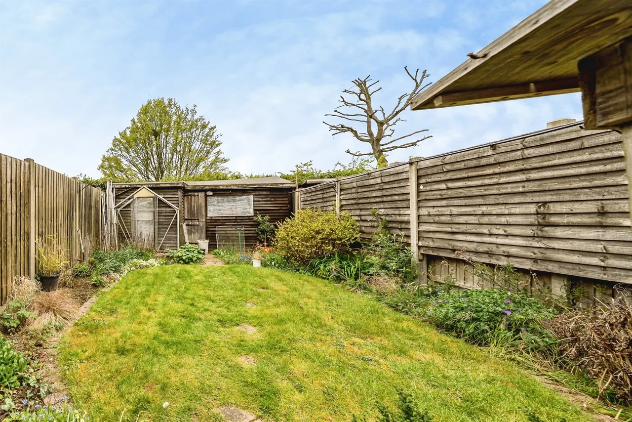 Long Readings Lane, Slough, SL2, photo 10