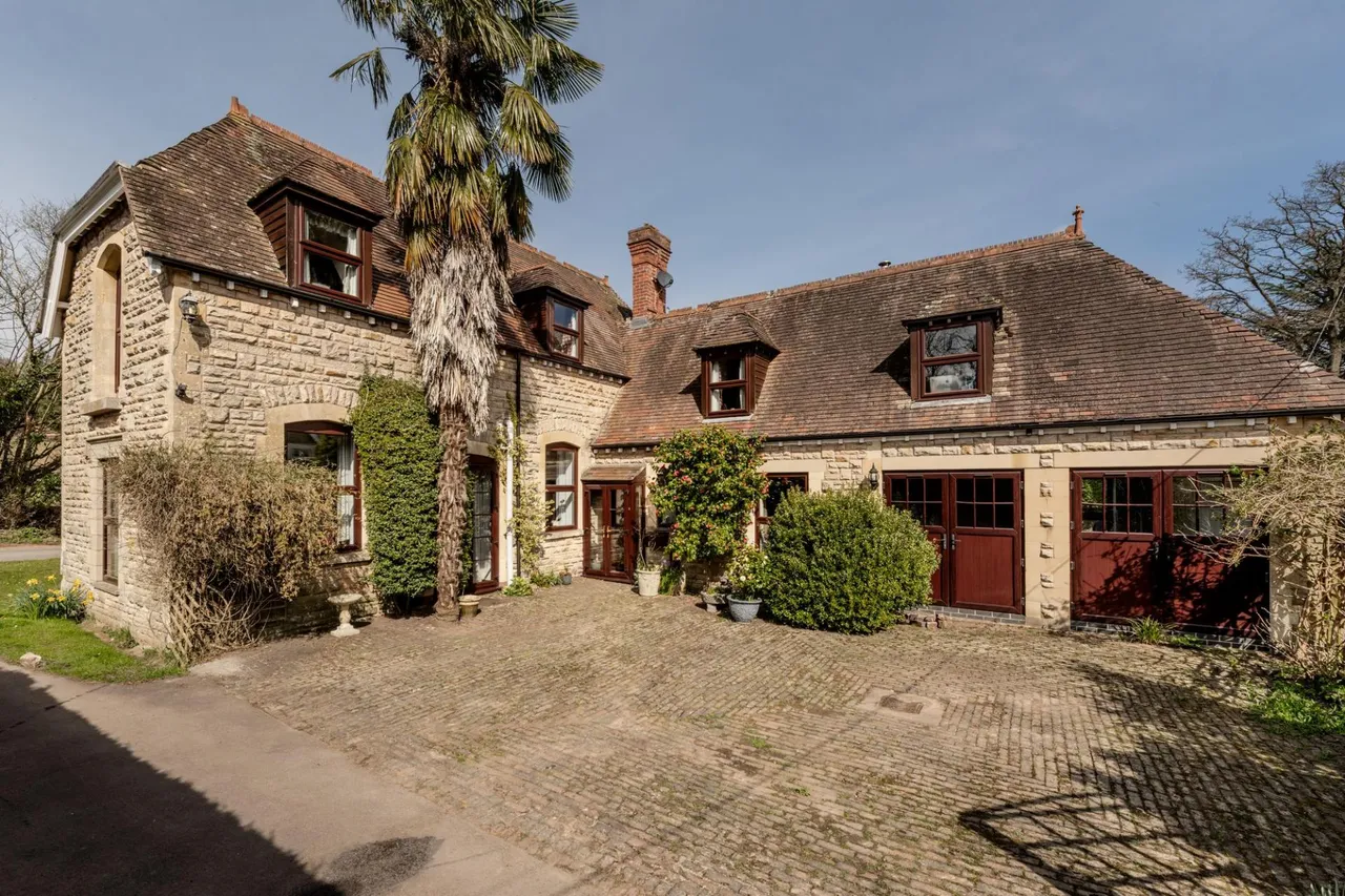 4 bed house for sale, Judges Lane, Clifford Manor Judges Lane, GL18