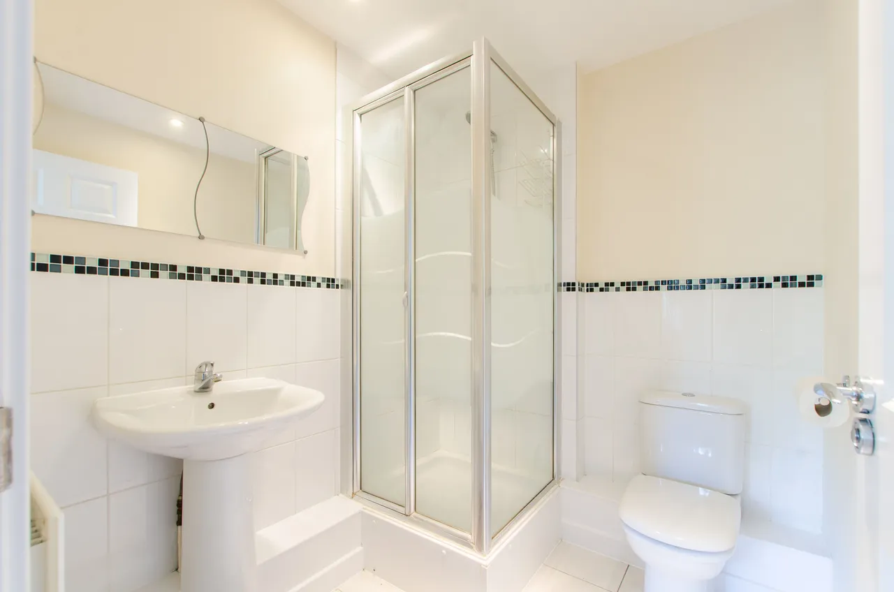 Flat 7 Augustine Bell Tower, 7 Pancras Way, London, photo 7