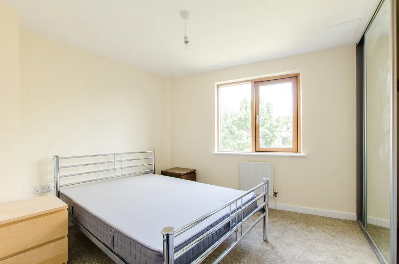 Flat 7 Augustine Bell Tower, 7 Pancras Way, London, photo 8