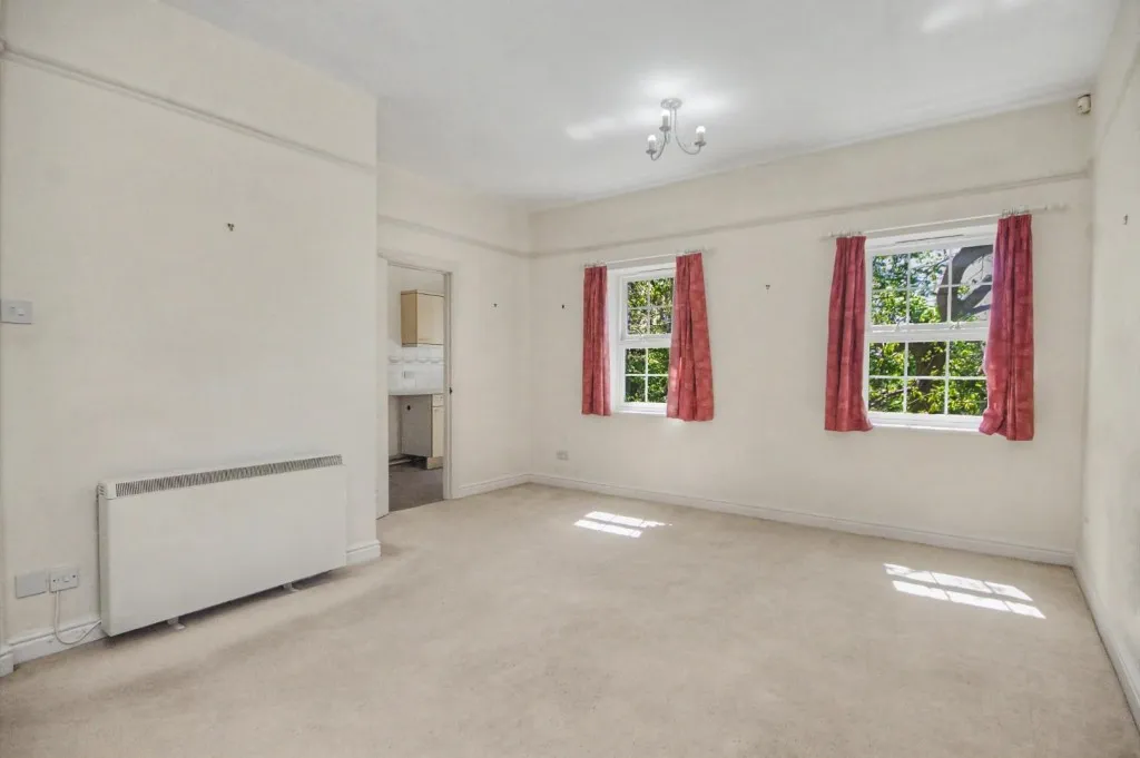 Scholars Court, Northampton, photo 2