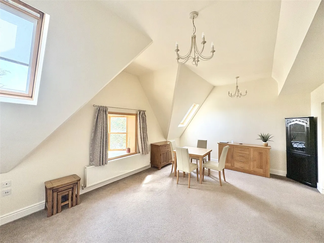 The Parade, Neston, CH64, photo 6