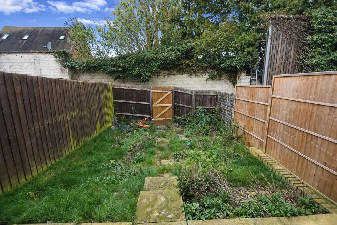 Harrisons Walk, Thrapston, NN14, photo 9