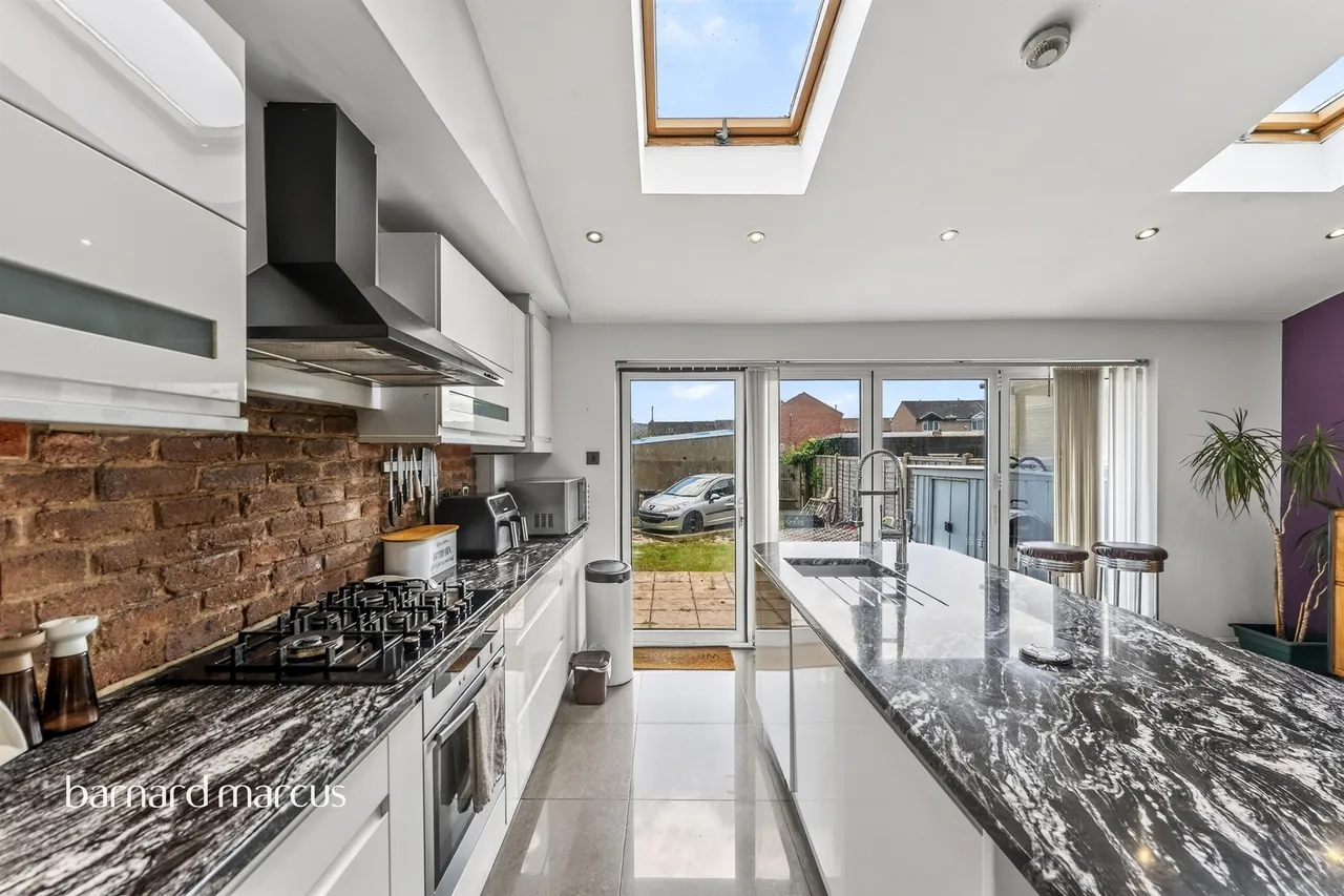 Edgehill Road, Mitcham, CR4, photo 11