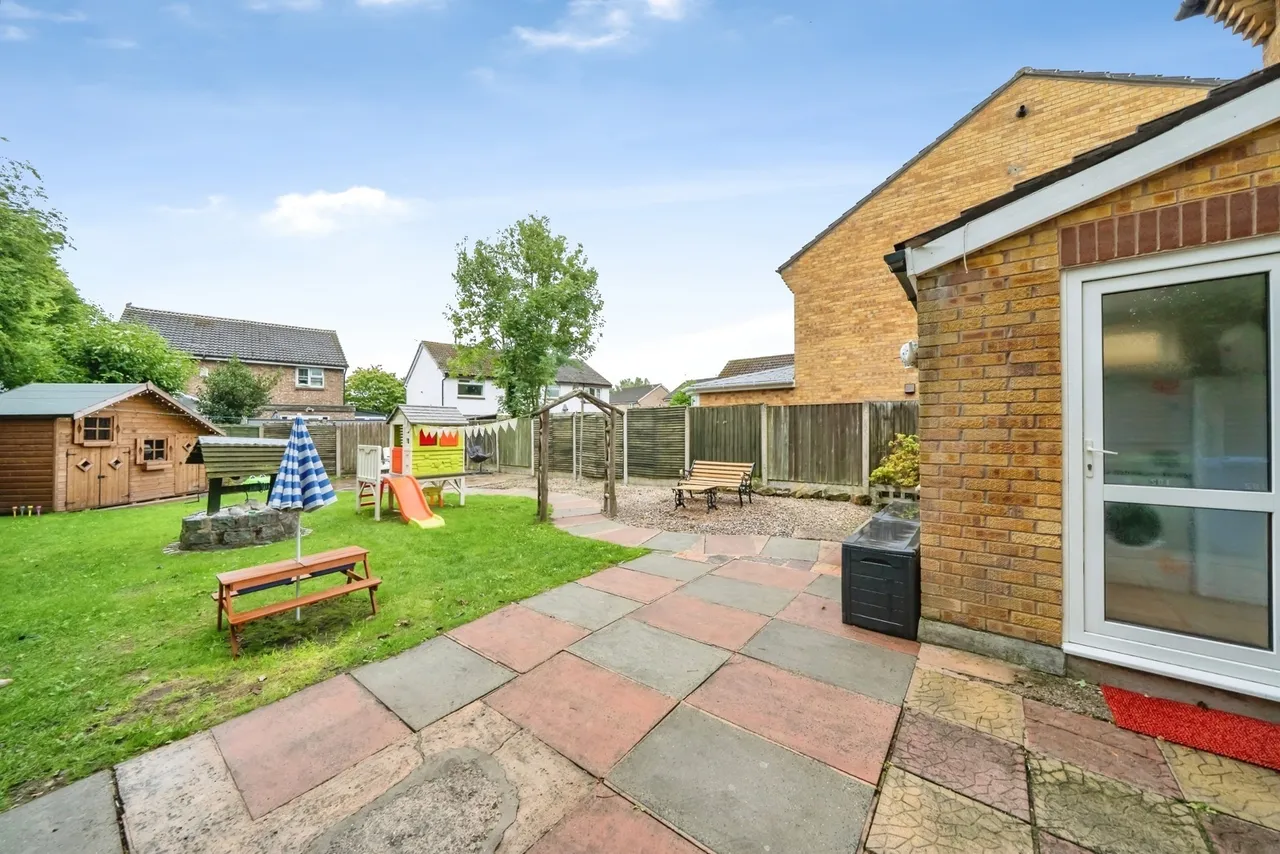 Kinross Close, Fearnhead, Warrington, Cheshire, WA2, photo 6