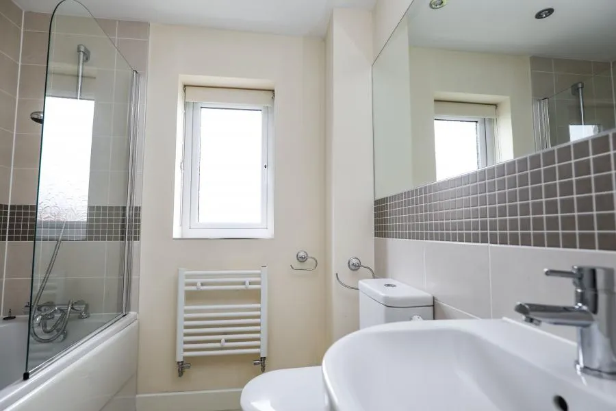 Larkspur Drive, RH15, photo 7