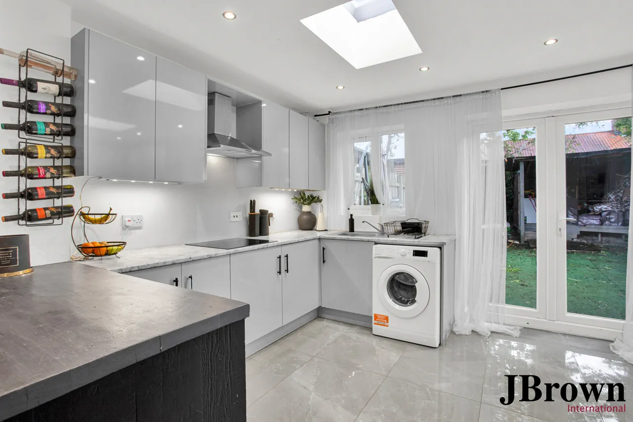 Deansbrook Road, Edgware, HA8, photo 7