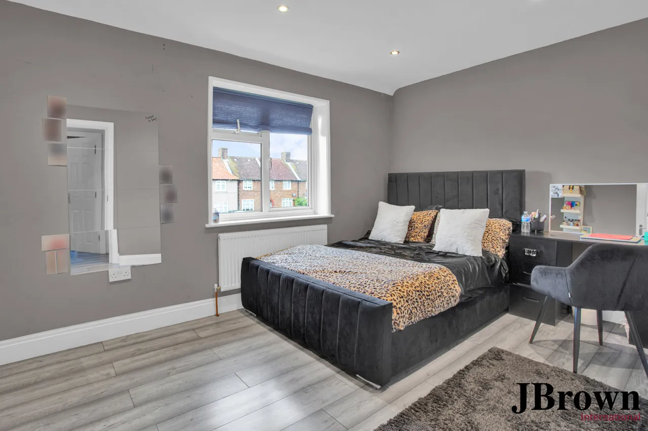 Deansbrook Road, Edgware, HA8, photo 11