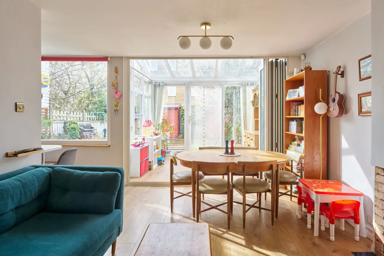 3 bed house for sale — Queensbridge Road, Haggerston, E8