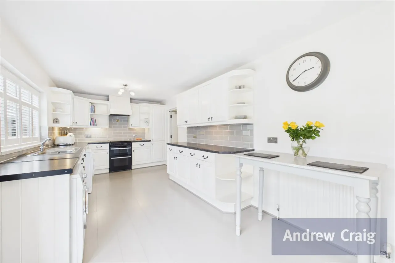 Whitby Avenue, South Bents, SR6, photo 3