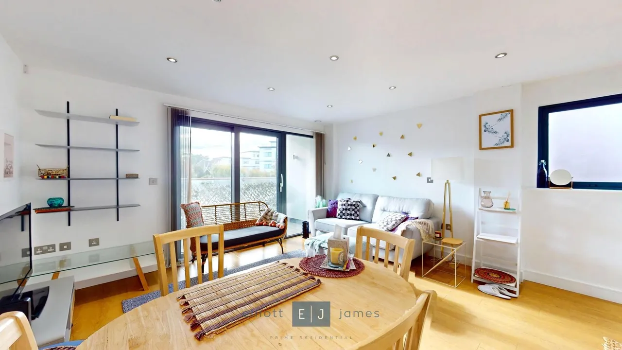 The Broadway, Loughton, IG10, photo 4