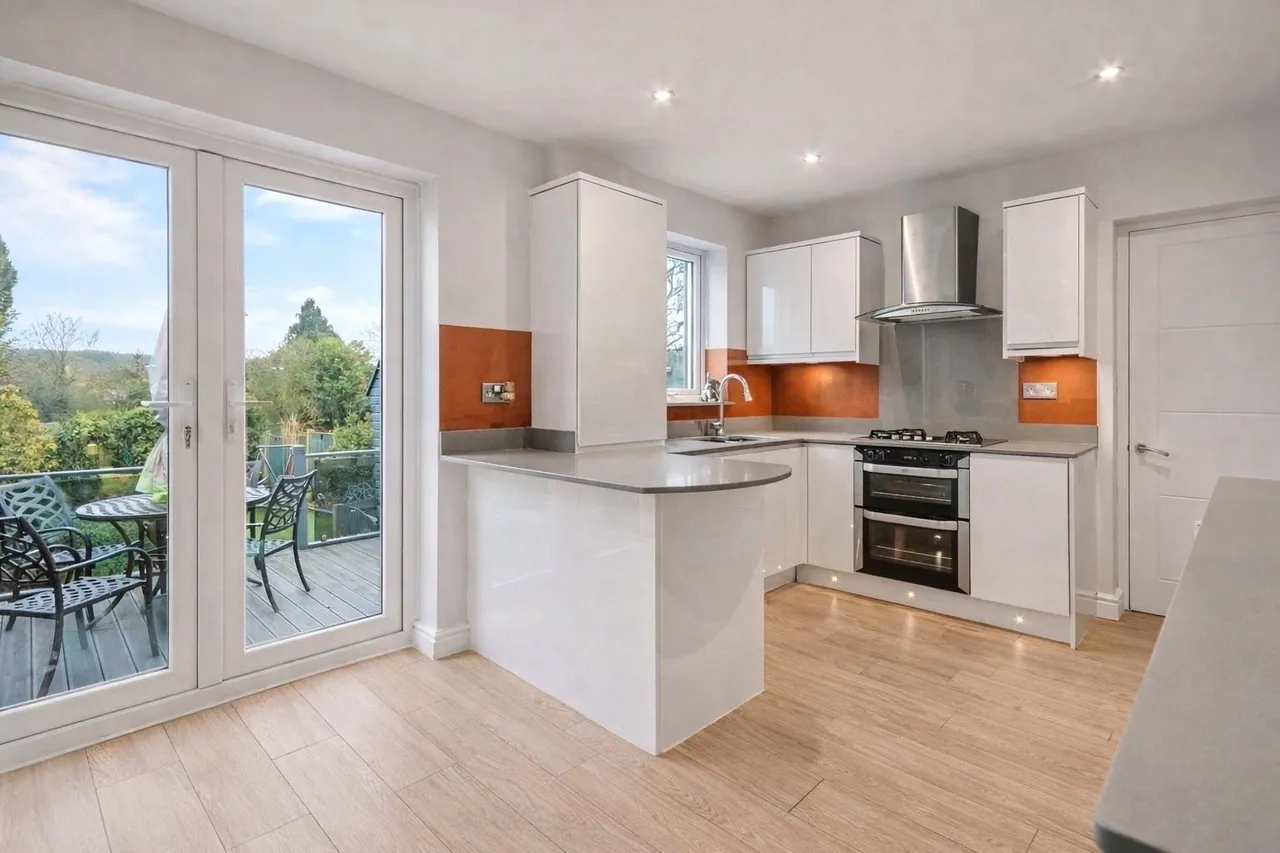 Lower Road, Hednesford, Cannock, Staffordshire, WS12, photo 2