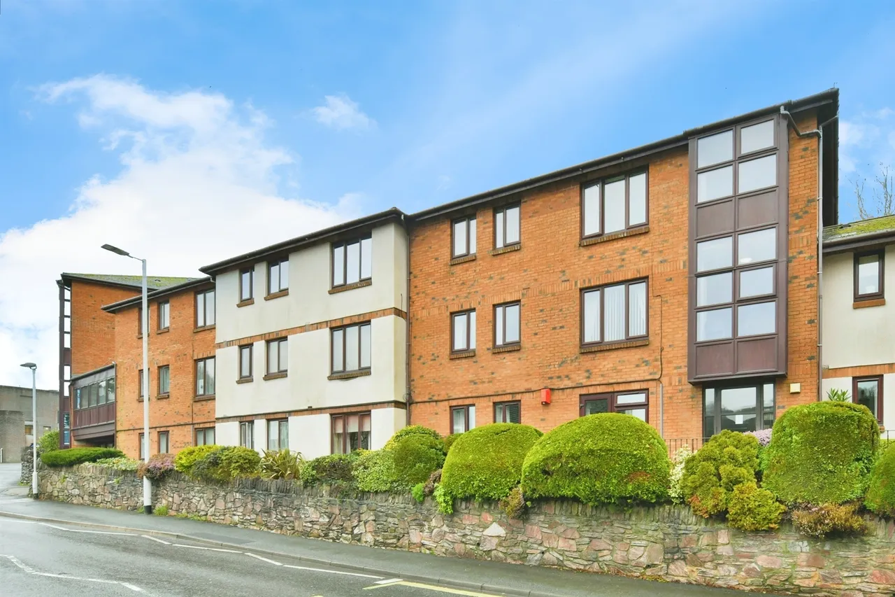 2 bed flat for sale, Mudge Way, Plympton, PL7