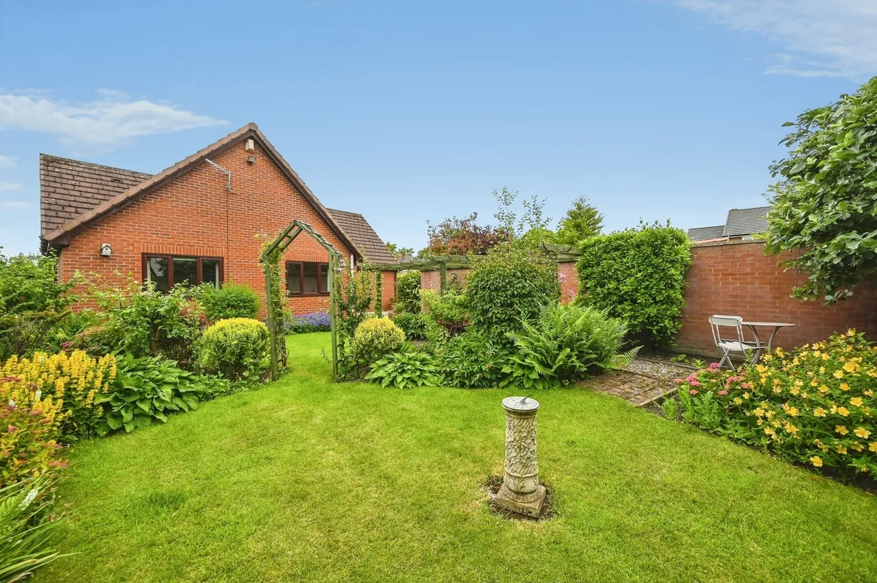 Elm Road, Penketh, Warrington, Cheshire, WA5, photo 27