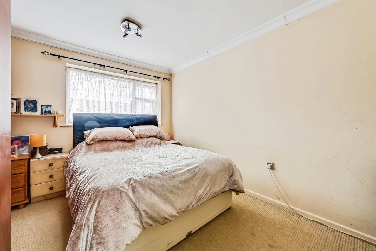 Manton Street, Swindon, SN2, photo 8
