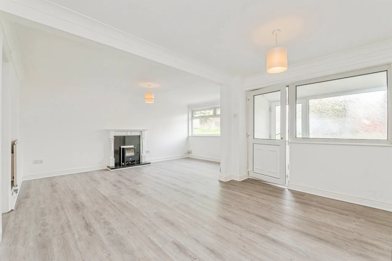 Chapel Wood, Llanedeyrn, CF23, photo 3