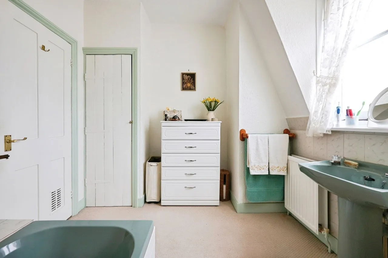 Clifton Crescent, Folkestone, Kent, CT20, photo 16