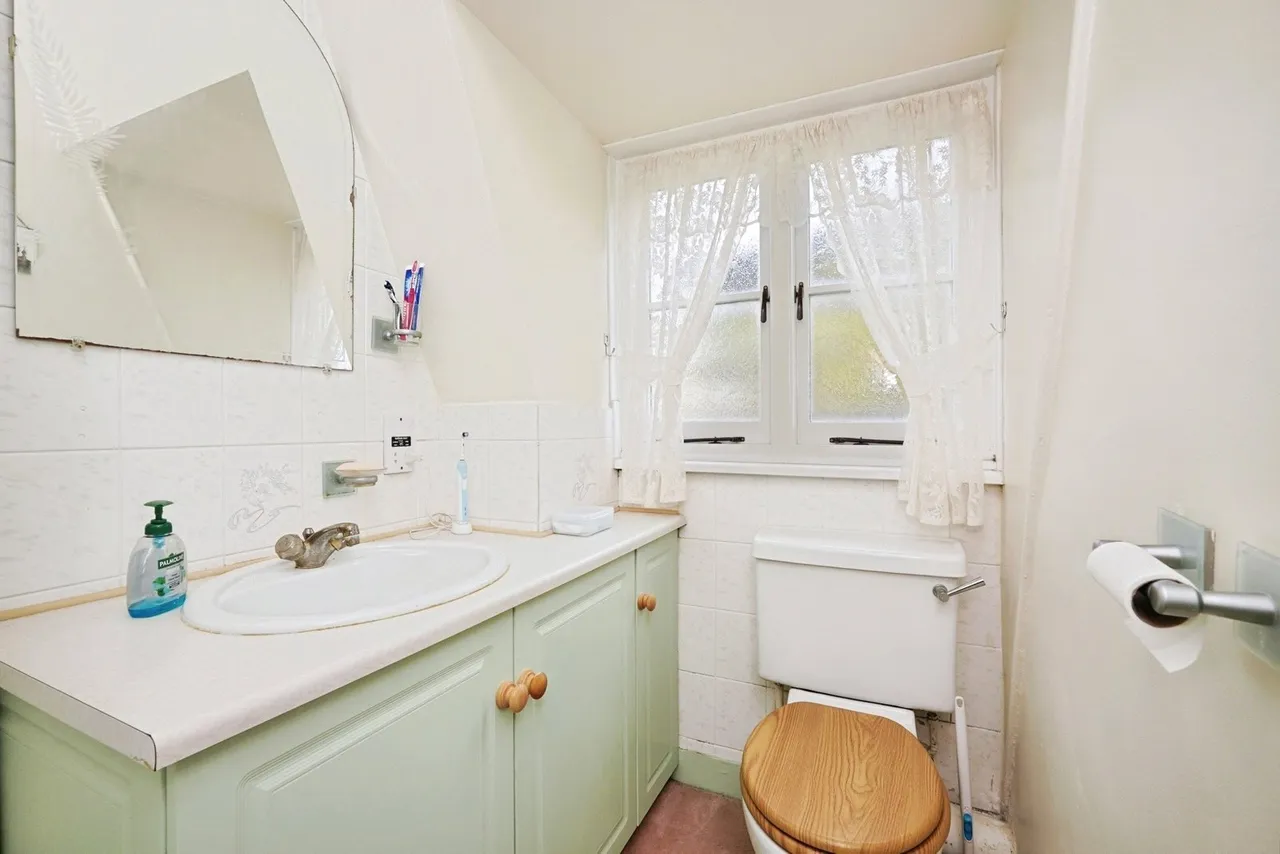 Clifton Crescent, Folkestone, Kent, CT20, photo 18