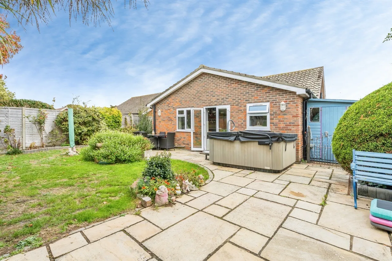 Fitzwilliam Close, Bognor Regis, PO21, photo 2