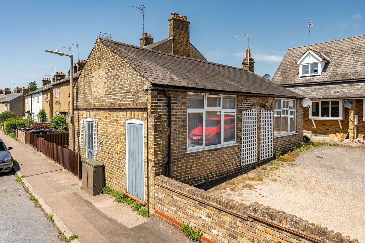 2 bed house for sale — Coronation Hall, Coronation Road, Ware, SG12 9DX