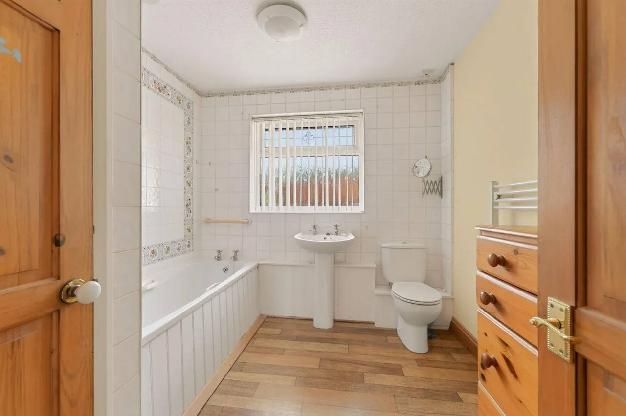 Debdale, Cottesmore, LE15, photo 11