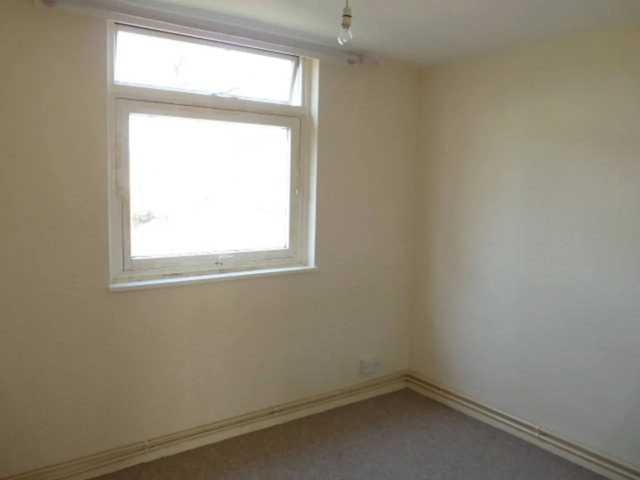 Bell Lane, Blackwater, GU17, photo 11