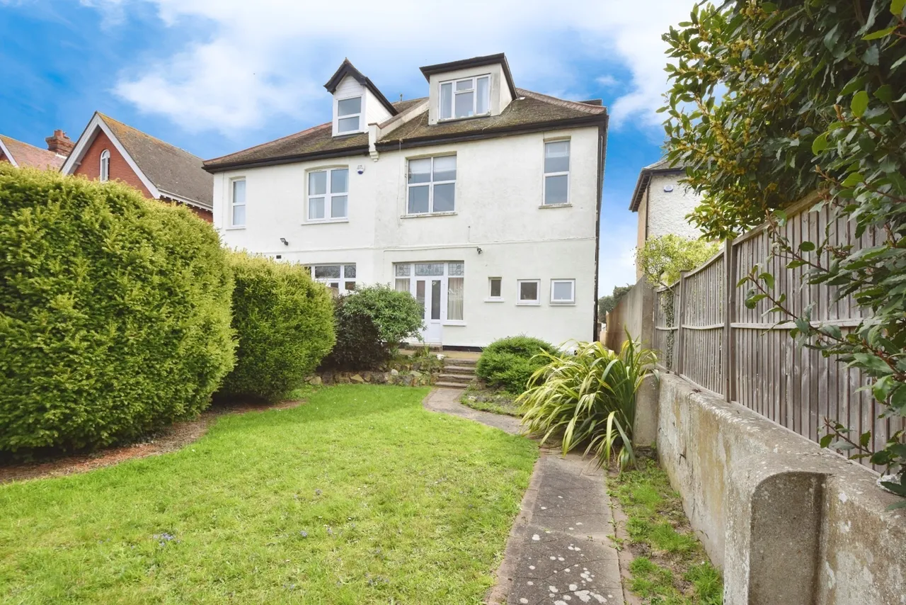 Gloucester Terrace, Thorpe Bay, Essex, SS1, photo 12