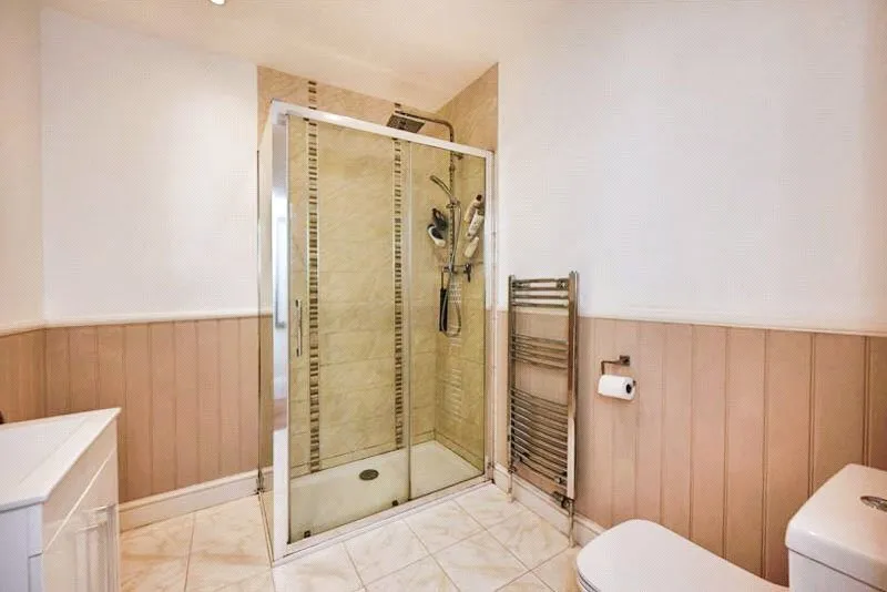 Gloucester Terrace, Thorpe Bay, Essex, SS1, photo 9