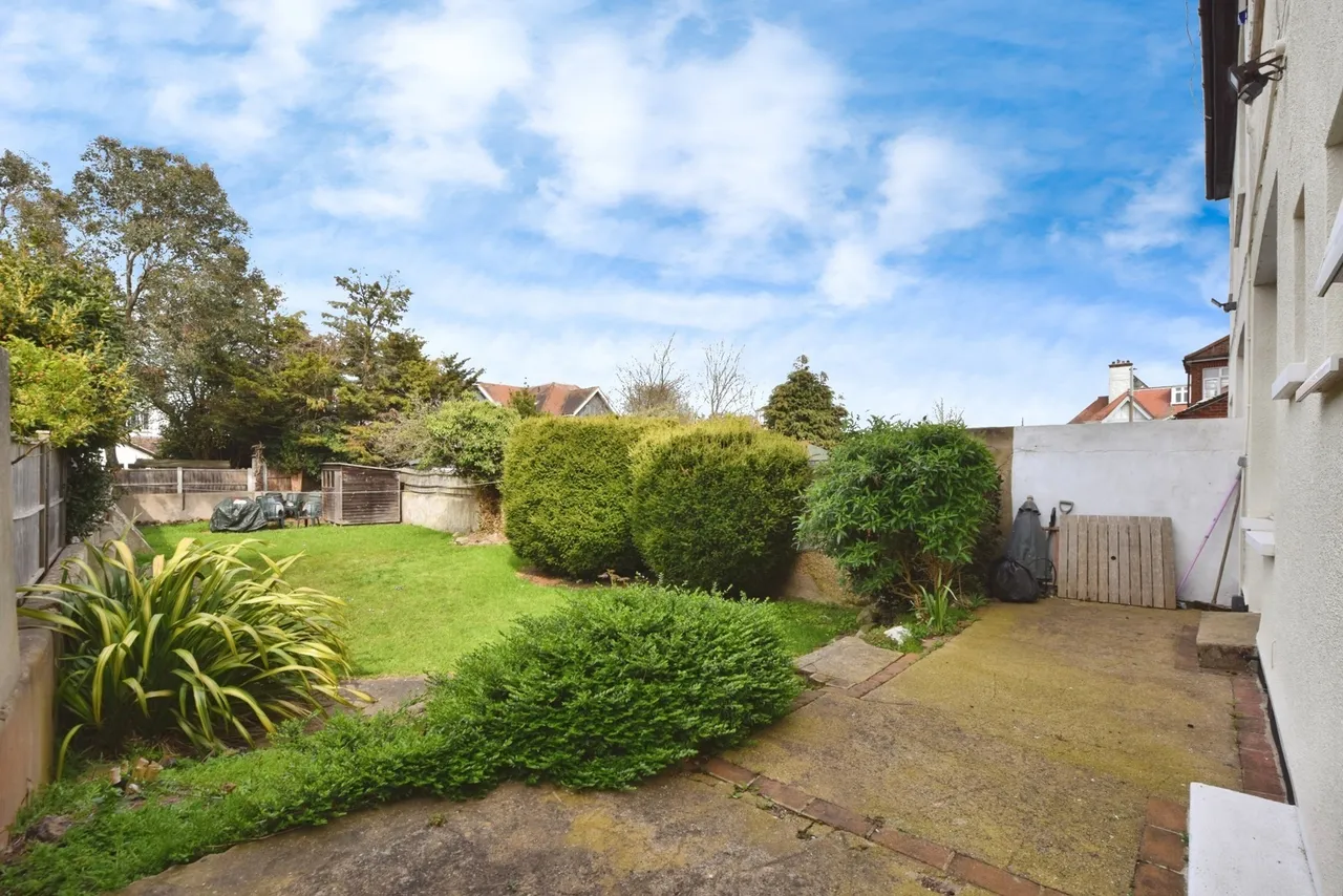 Gloucester Terrace, Thorpe Bay, Essex, SS1, photo 4