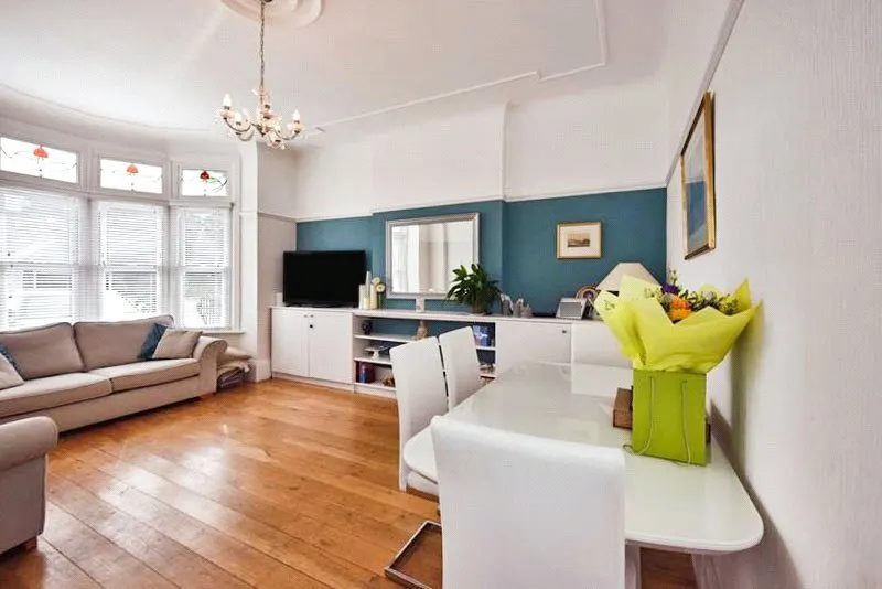 Gloucester Terrace, Thorpe Bay, Essex, SS1, photo 5