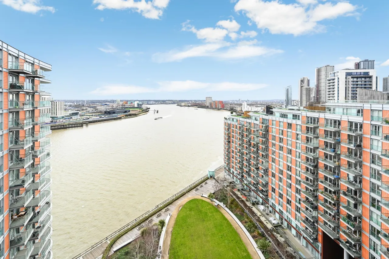 New Providence Wharf, London, E14, photo 12