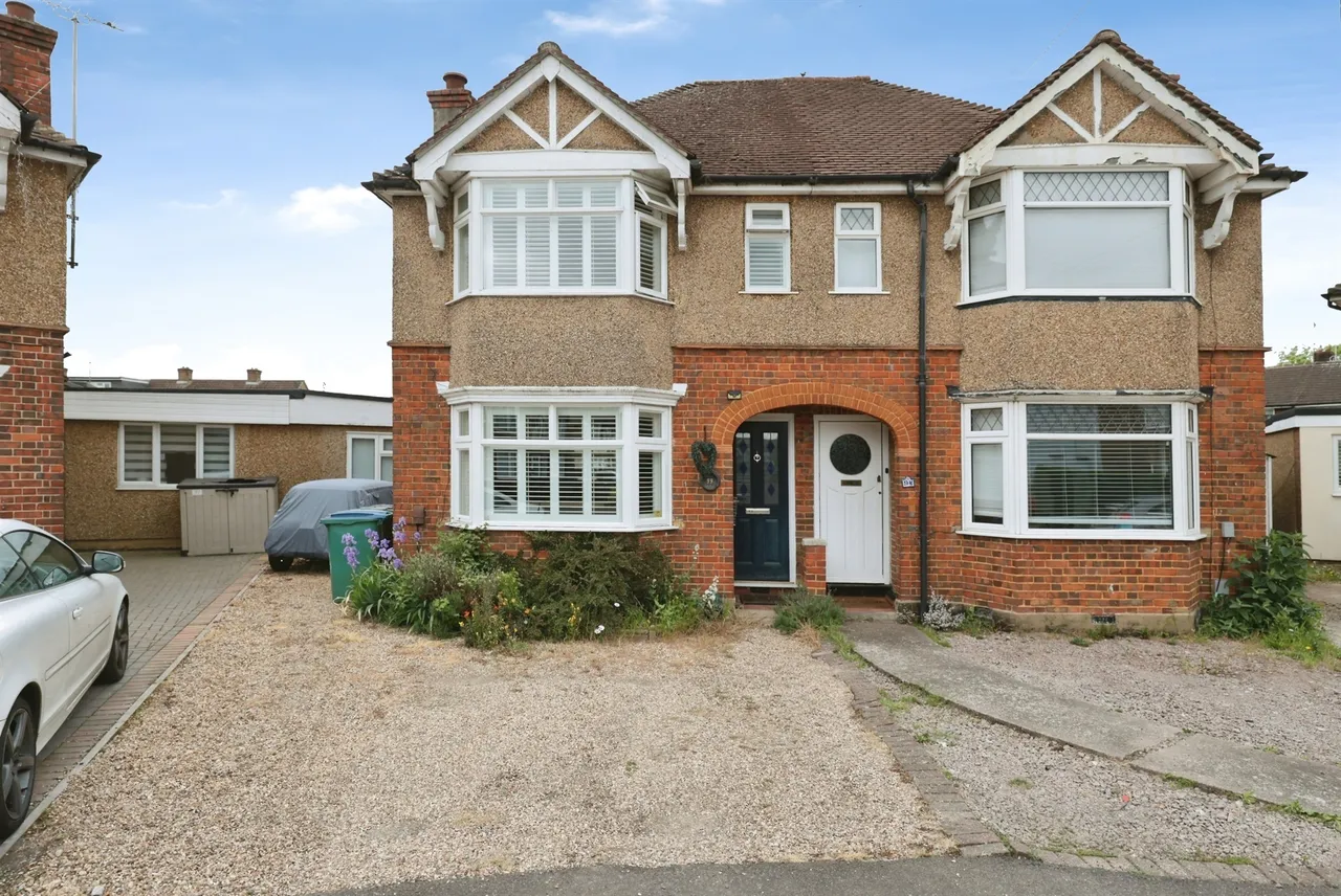 3 bed house for sale — Maytree Crescent, Watford