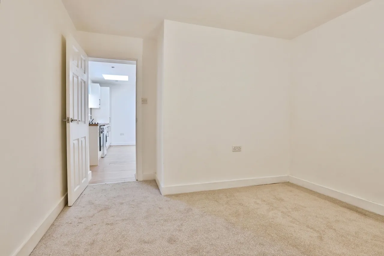 Christchurch Road, Bournemouth, BH7, photo 7