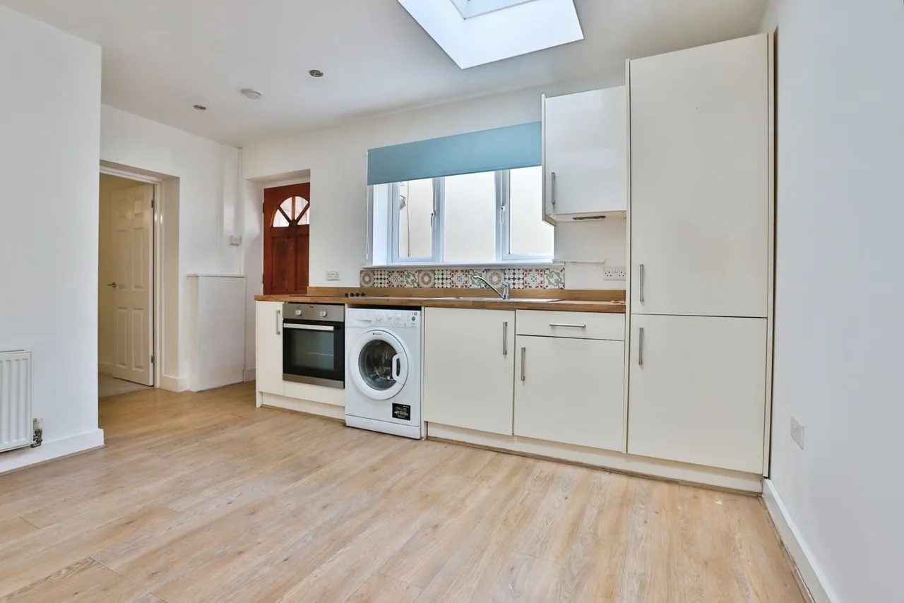 Christchurch Road, Bournemouth, BH7, photo 11