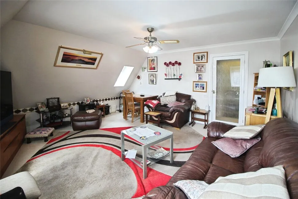 Ashlawn Gardens, Winchester Road, Hampshire, SP10, photo 5