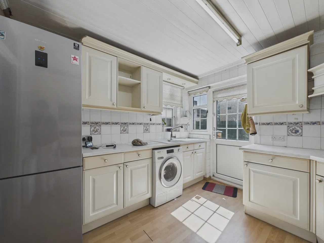 East Mead, Ruislip, HA4, photo 11